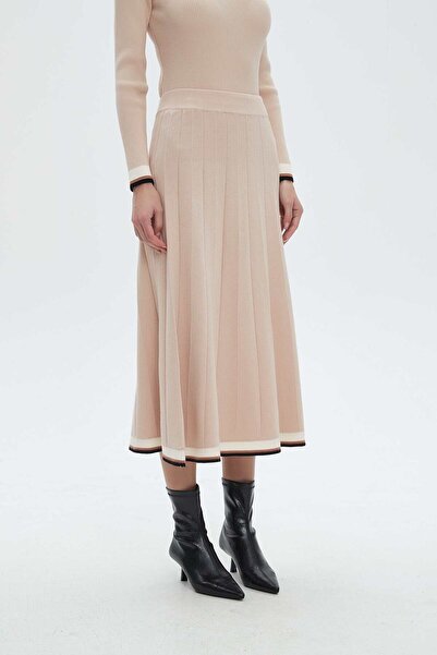 Nichii Solid Ribbed Midi Skirt