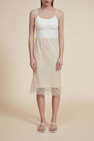 Yola Solid Lace Detail Knee-Length Skirt