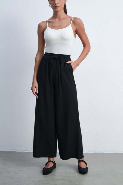 Livia بنطلون واسع الساق سادة