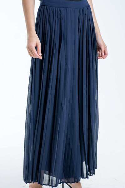 Nichii Solid Pleated Maxi Skirt