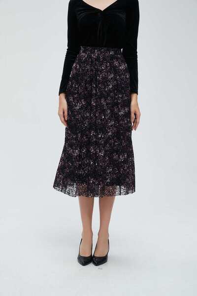 Nichii Floral Midi Skirt with Lace Details