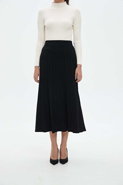 Nichii تنورة ميدي مخططة مكشكشة