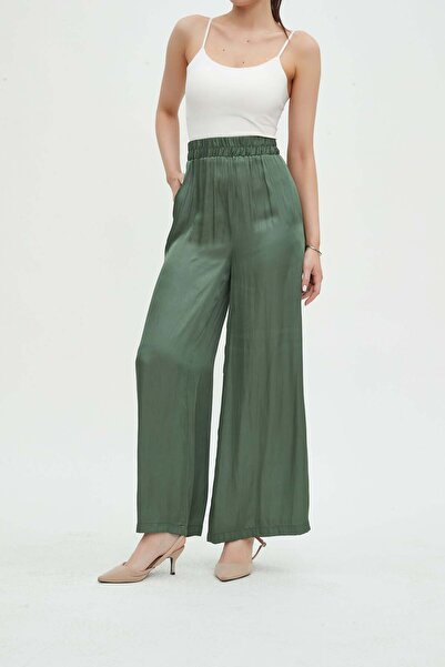 mica Solid Relaxed Fit Pants