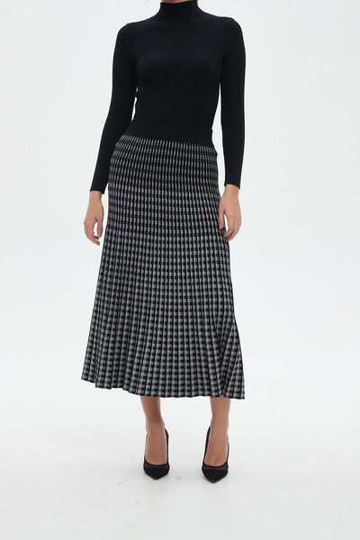 Nichii Checkered Ruffled Midi Skirt
