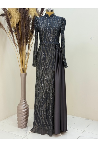 Surikka Eslina Evening Dress with Pendulum Beading