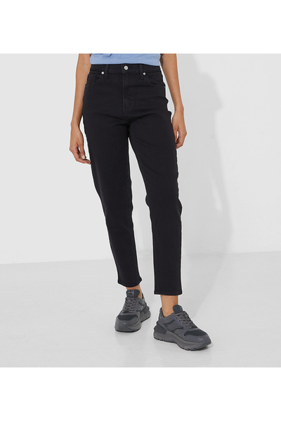 Levi's فلاش أسود للنساء باللون الأسود