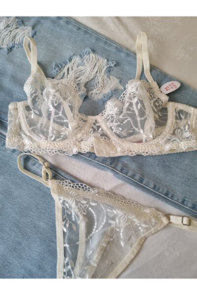 Demirsa Boutique Λευκό δαντελένιο μπραλέτ, σουτιέν και στρινγκ, σετ εσωρούχων