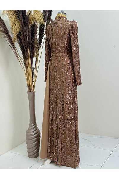 Surikka Eslina Evening Dress with Pendulum Beading