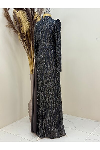 Surikka Eslina Evening Dress with Pendulum Beading