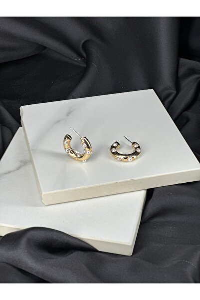 Unzilee Pearl Detailed Gold Earrings