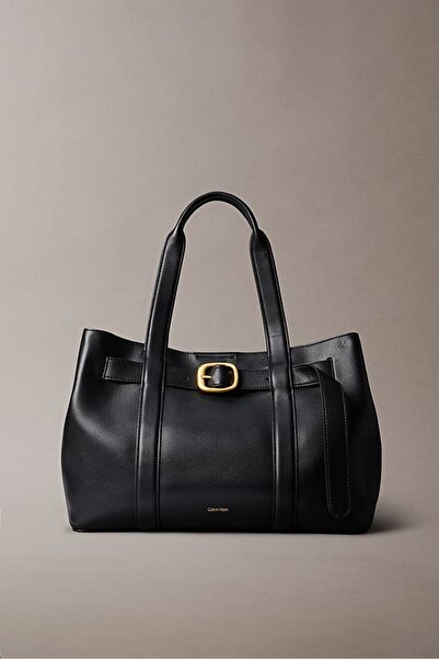 Calvin Klein Kadın Tokalı Dokulu Orta Boy Tote Omuz Çanta - Siyah