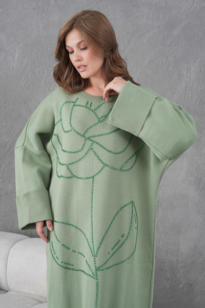 Miss Allos Kadın Önü Boncuk İşlemeli Geniş Kalıp Uzun Triko Elbise