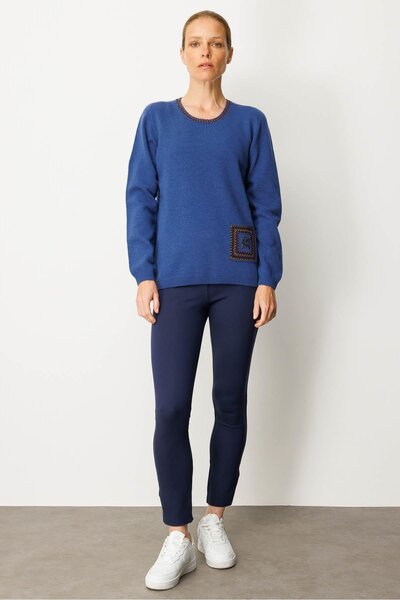 Desen Triko Women's Crew Neck Pocket and Collar Crocheted Wool Sweater Blue