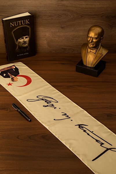 nehir eşarp Eșarfă cu model Ataturk pentru Sărbătoarea Națională 130x20 Cm