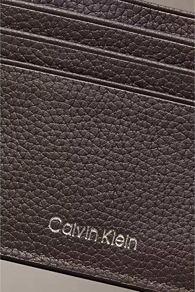 Calvin Klein Pánský držák na karty s texturou a potiskem - hnědý