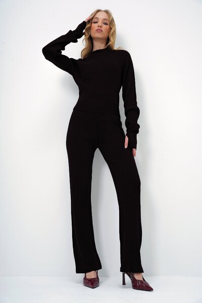VAGGON Finger Detailed Knitwear Top and Bottom Set