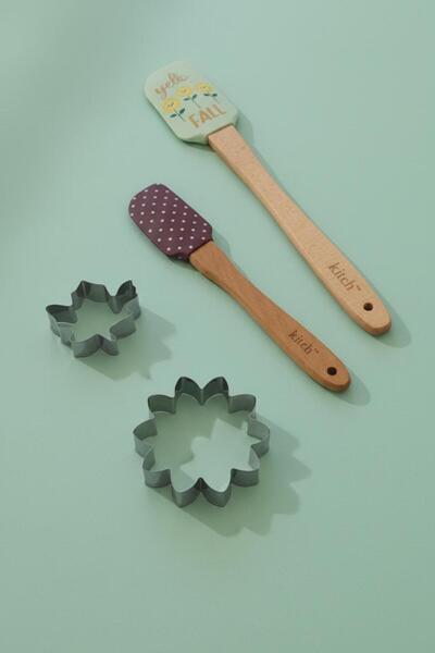 EWs 4-Piece Silicone Cookie Mold Spatula Set