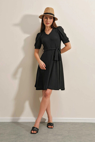hazelin Women's Black V-Neck Belted Knitted Dress Hzl25S-Bd123701