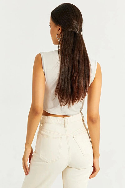 hazelin Γυναικεία μπλούζα με μπεζ κόμπο μπροστά με λαιμόκοψη με μηδενικό μανίκι Lycra Crop HZL23S-SND120181