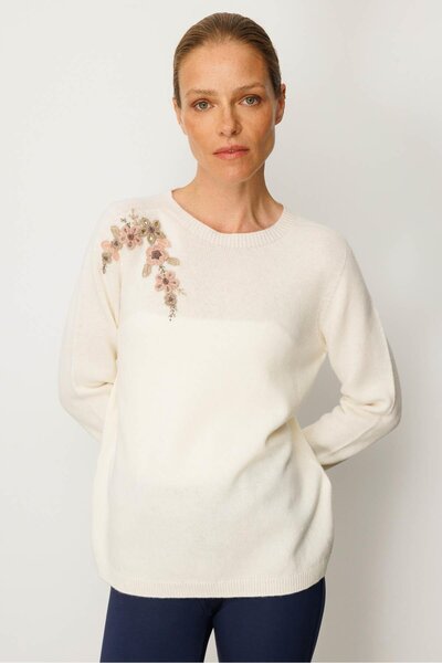 Desen Triko Women's Crew Neck Shoulder Embroidered Wool Sweater Bone