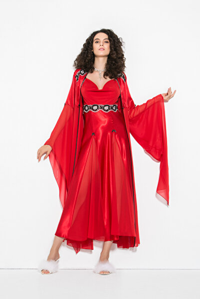 Stylish Women's sleep set containing a dress and a sleeveless robe with a beautiful and modern design