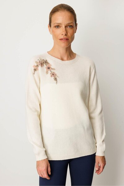 Desen Triko Women's Crew Neck Shoulder Embroidered Wool Sweater Bone