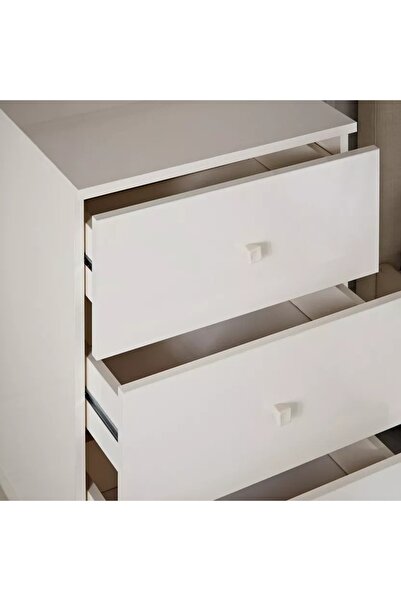 Generic Elizabethan three-drawer chest