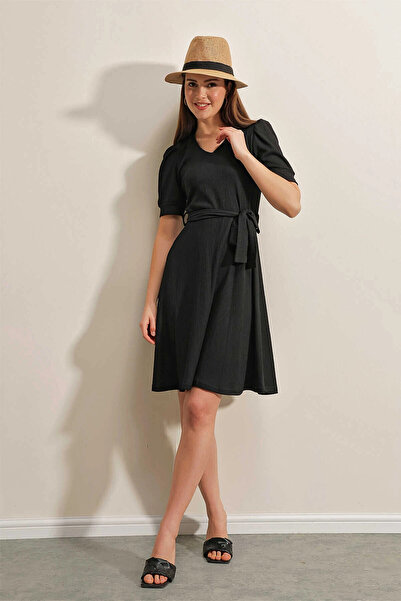 hazelin Women's Black V-Neck Belted Knitted Dress Hzl25S-Bd123701