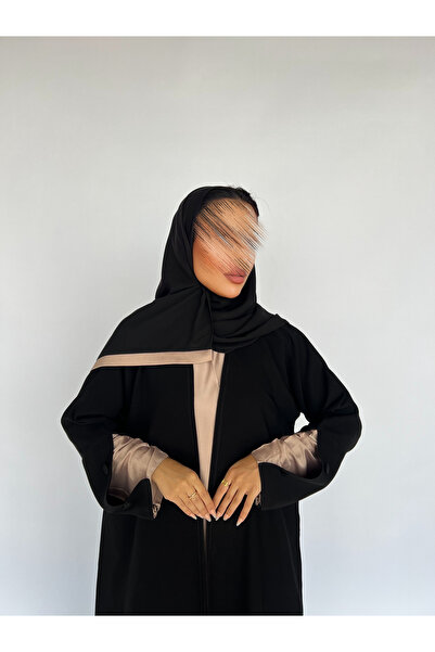 outline Black abaya with a free inner dress in earthy color