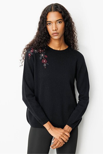 Desen Triko Women's Crew Neck Shoulder Embroidered Wool Sweater Black