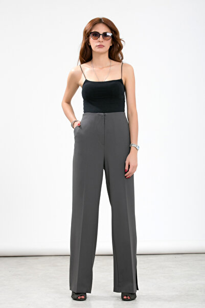 LA PANTE Zippered Cuffed Trousers with Slit at the Leg