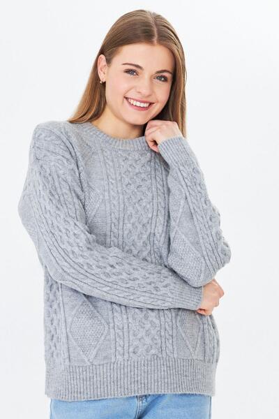 Irmak Kerekli Women's Crew Neck Hair Knit Sweater 70105