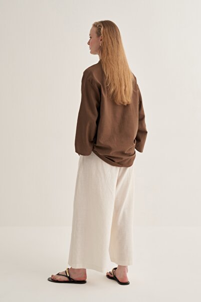 EBU Prive Γυναικεία μπλούζα από οργανικό βαμβάκι με λαιμόκοψη σε σχήμα V καφέ