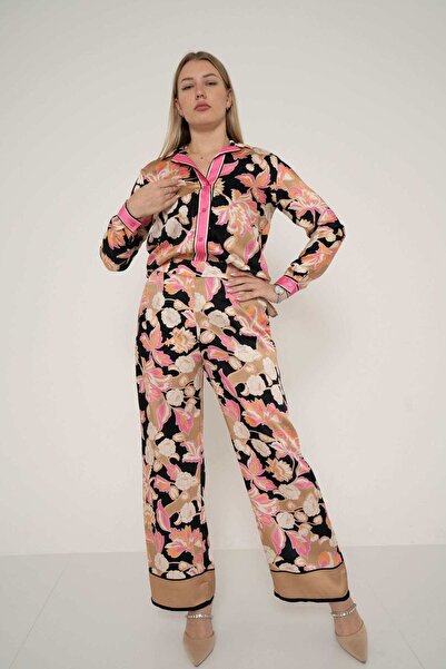 Yola Embroidered V-Neck Long-Sleeve Top