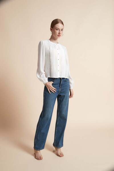Yola Button-Front Long-Sleeve Top