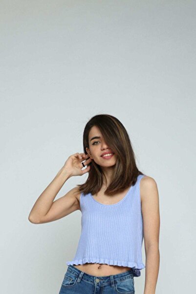 Kitschen Ruffled Cropped Top