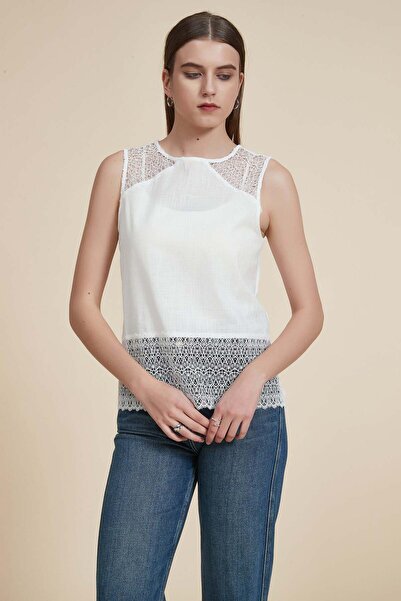 Yola Lace Detail Sleeveless Top