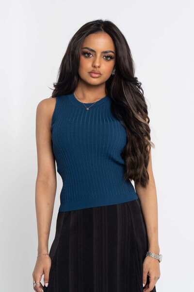 Nichii Solid Ribbed Sleeveless Top