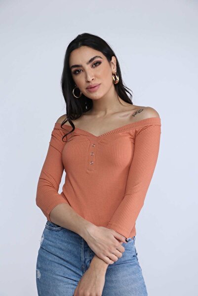 Nichii بلوزة مكشوفة الكتفين بأكمام 3/4