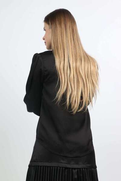 Nichii Solid High-Neck Long-Sleeve Top