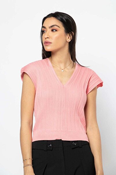 Nichii Solid V-Neck Short Top