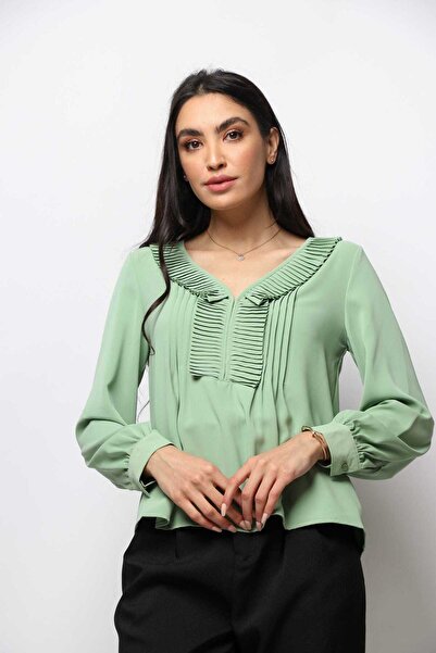 Nichii Ruffled Neck Long-Sleeve Top