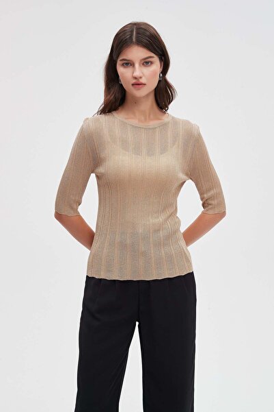 Livia بلوزة سادة قصيرة بأكمام نصفية