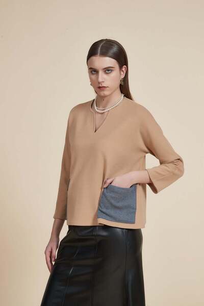 Yola Solid V-Neck Top with Three-Quarter Sleeves