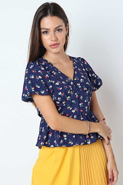 Kitschen Floral V-Neck Short Top