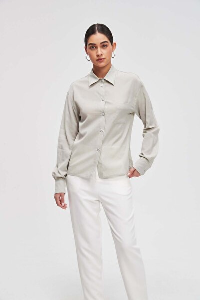 Livia بلوزة سادة بأكمام طويلة