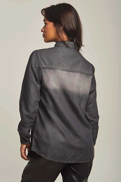 DALYDRESS Button-Front Denim Top