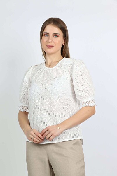 DALYDRESS Lace Round-Neck Top