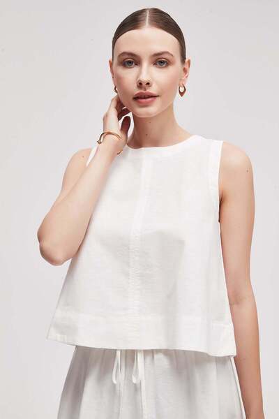 Livia Solid Sleeveless Top