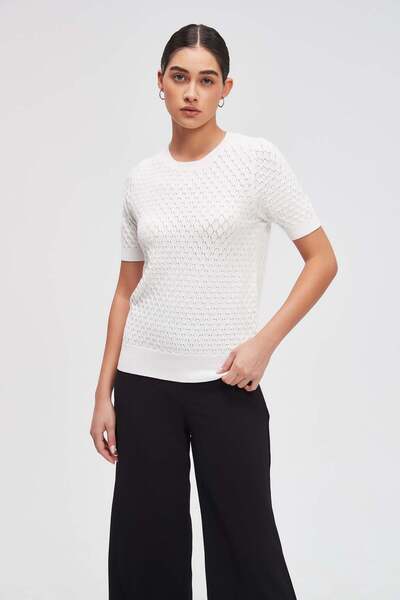 Livia بلوزة سادة مضلعة بأكمام نصفية